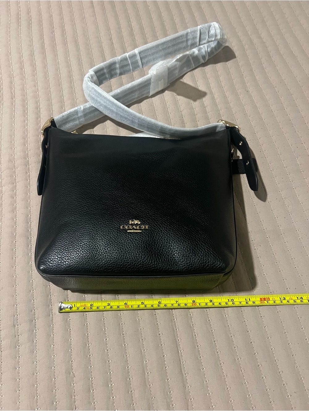 Coach Black Pebbled Leather Hobo with Gold Hardware - Picture 4 of 9